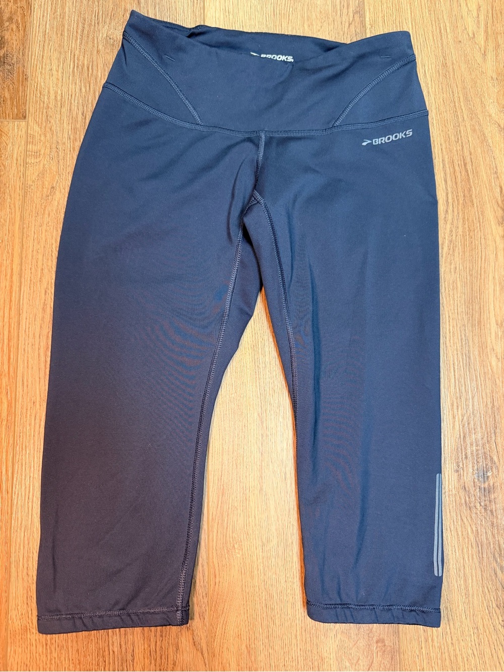 Brooks Equilibrium Capri Running Leggings Women’s S Navy Blue Activewear Reflect